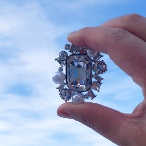 Brooch with Swarovski crystals